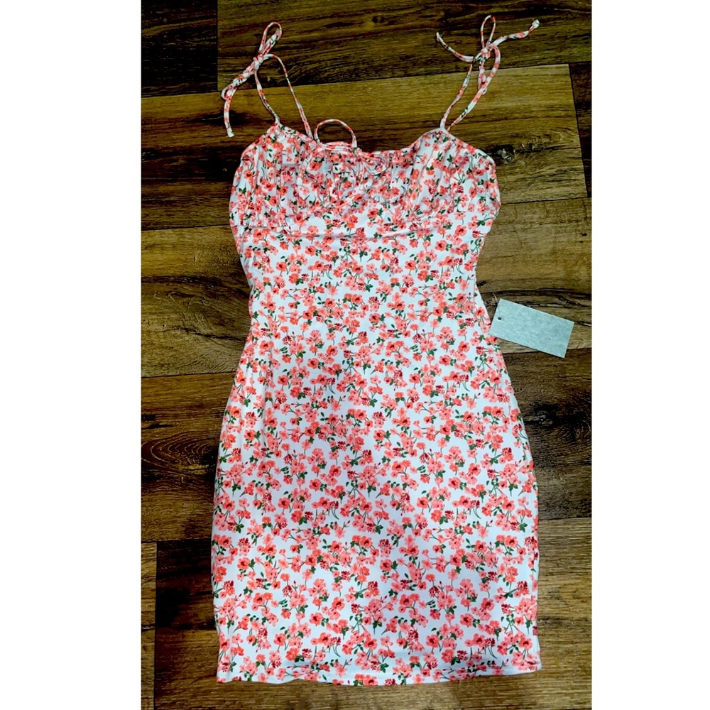 Spaghetti strap tie strap bodycon dress